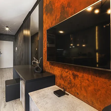 Luksusowy Ze * Βρότσλαβ